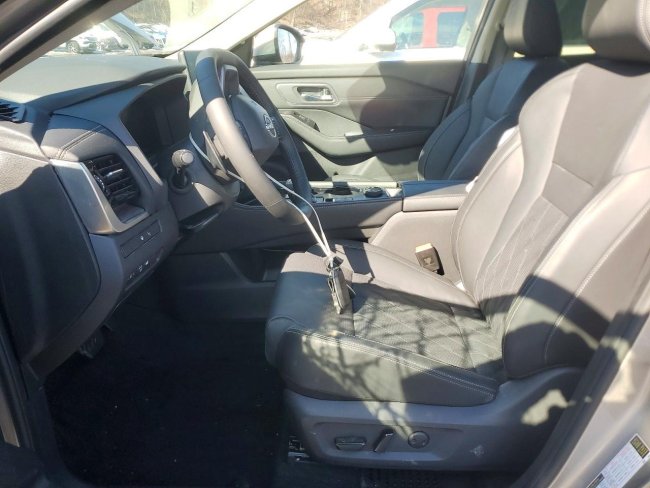 Salvage 2026 Nissan Rogue Platinum in Gold