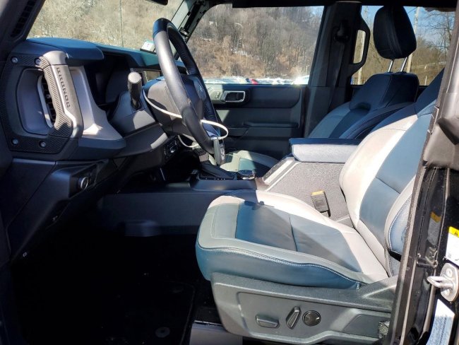 Salvage 2024 Ford Bronco Outer Banks in Black