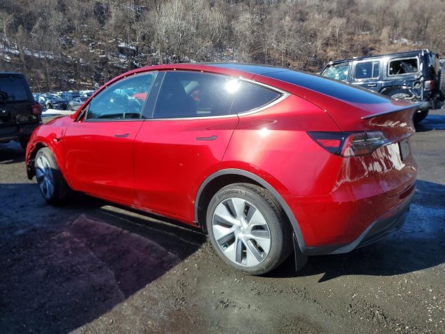 Salvage 2024 Tesla Model Y  in Red