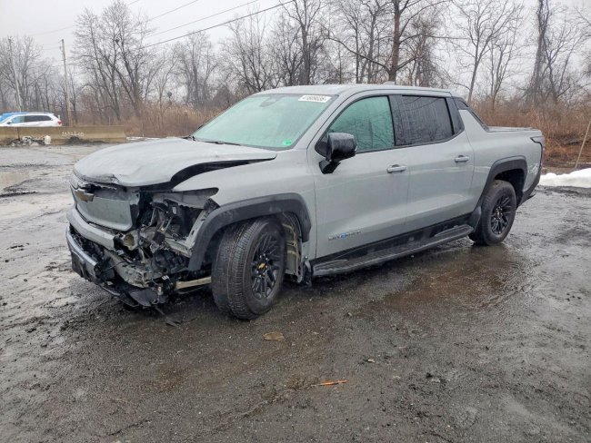 Salvage 2025 Chevrolet Silverado Lt in Gray