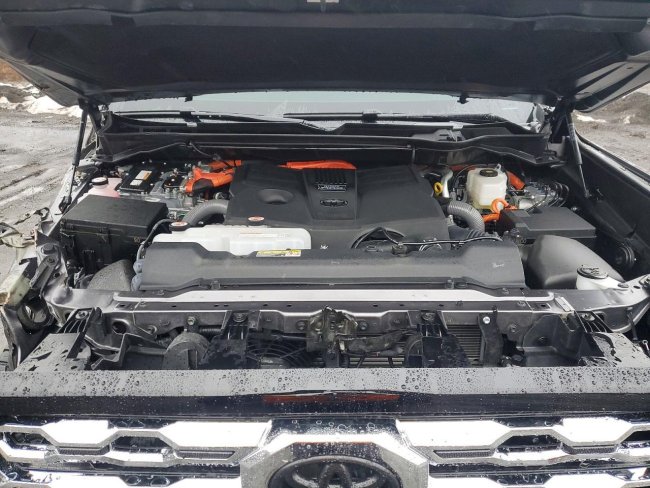 Salvage 2025 Toyota Tundra Limited Hv in Gray