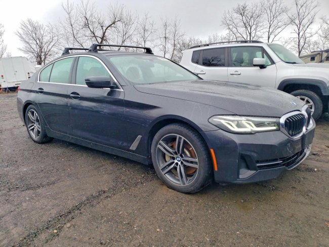 Salvage 2022 Bmw 530 Xi in Blue