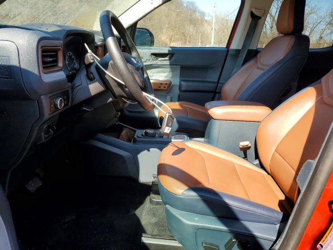 Salvage 2024 Ford Maverick Lariat in Оранжевый