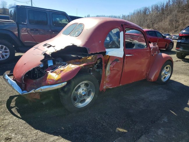 Salvage 1969 Volkswagen Beetle  in Red