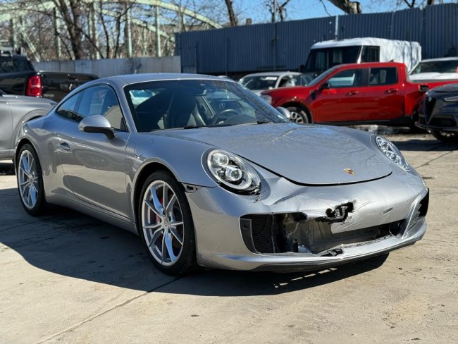 Salvage 2019 Porsche 911 Carrera S in Silver