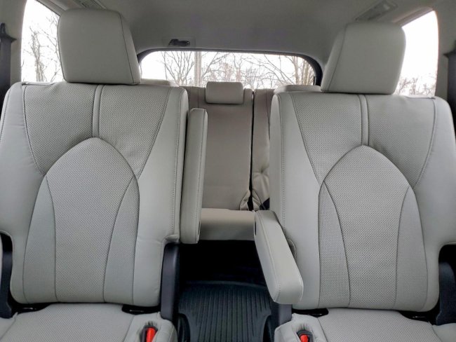 Salvage 2026 Toyota Grand Highlander Limited in Белый