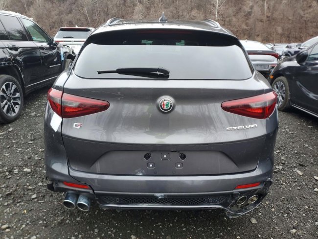 Salvage 2023 Alfa Romeo Quadrifoglio in Gray