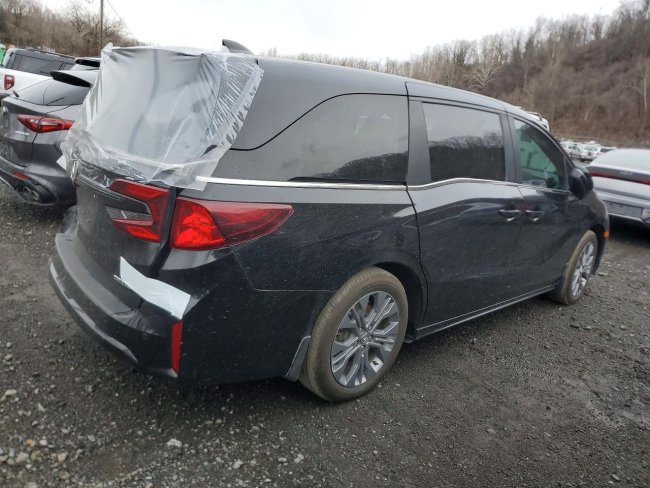 Salvage 2025 Honda Odyssey Touring in Черный