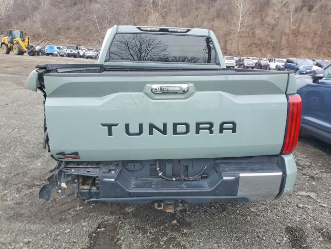 Salvage 2025 Toyota Tundra Limited in Green