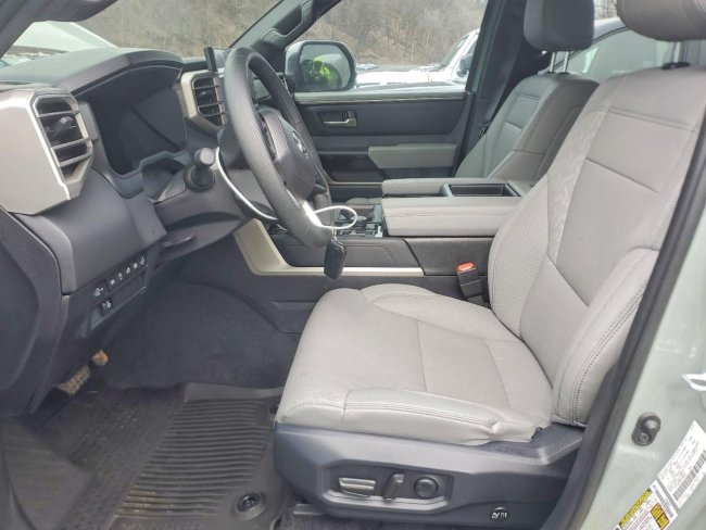 Salvage 2025 Toyota Tundra Limited in Green