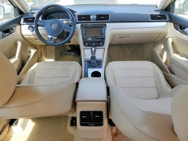 Salvage 2013 Volkswagen Passat Se in White