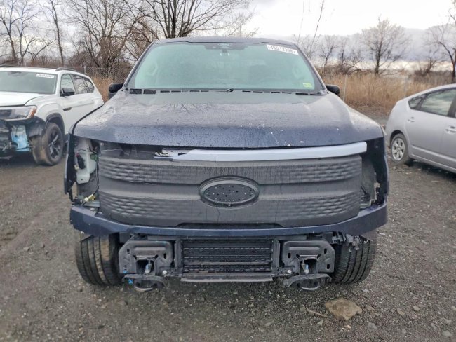 Salvage 2024 Ford F150 Lightning Xlt in Blue