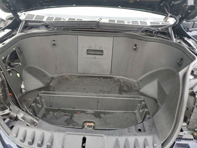 Salvage 2024 Ford F150 Lightning Xlt in Blue