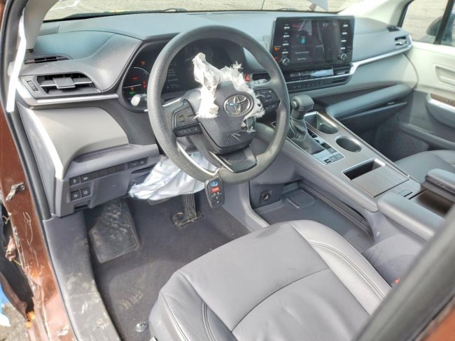 Salvage 2023 Toyota Sienna  in Brown