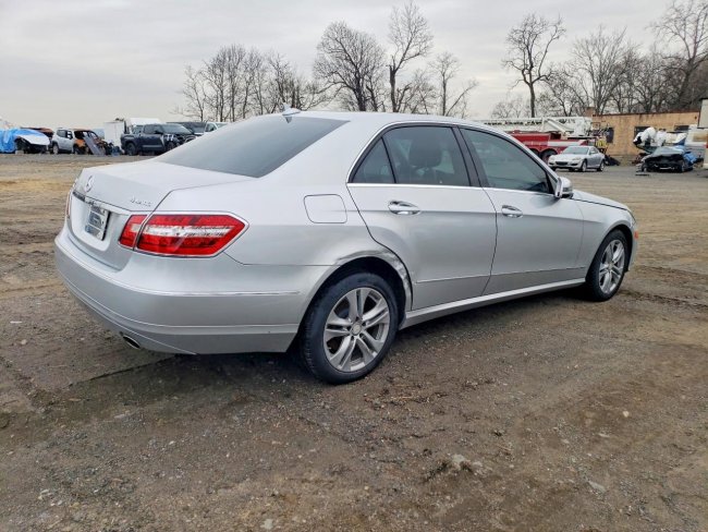 Salvage 2011 Mercedes-benz E 350 4matic in Gray