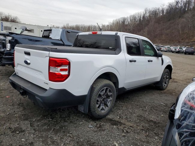 Salvage 2024 Ford Maverick Xlt in White