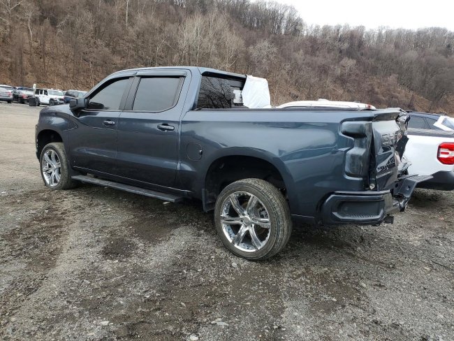 Salvage 2021 Chevrolet Silverado Rst in Green