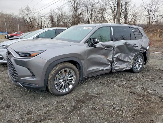 Salvage 2025 Toyota Grand Highlander Platinum in Silver