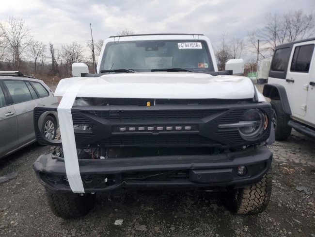 Salvage 2025 Ford Bronco Outer Banks in White