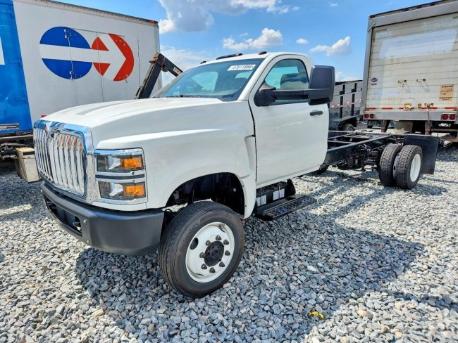 Salvage 2023 International Cv515 Flat Bed Truck in White