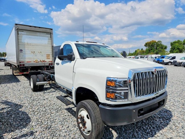 Salvage 2023 International Cv515 Flat Bed Truck in White