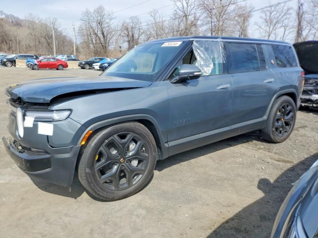 Salvage 2025 Rivian R1s Adventure in Gray