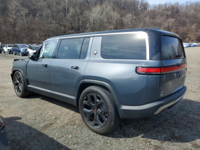 Salvage 2025 Rivian R1s Adventure in Gray