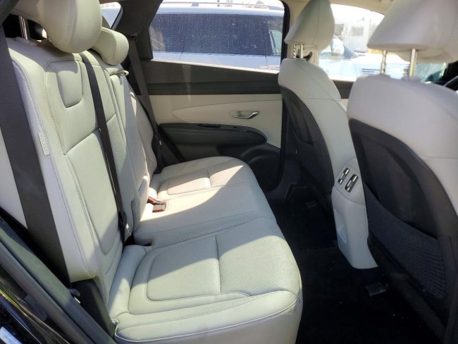 Salvage 2025 Hyundai Tucson Hybrid Limited in Black