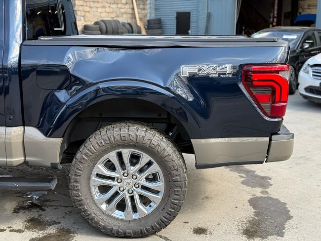 Salvage 2025 Ford F150 King Ranch in Blue