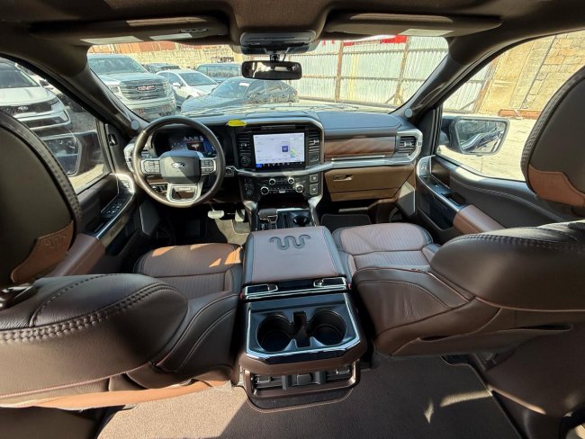 Salvage 2025 Ford F150 King Ranch in Blue