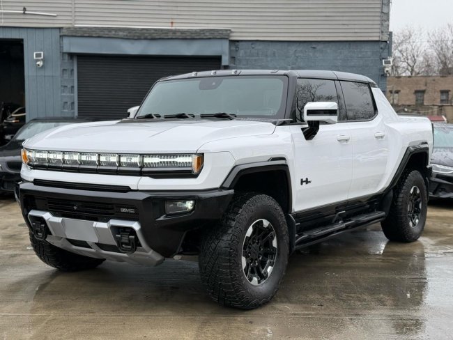 Salvage 2023 Gmc Hummer Edition 1 in White