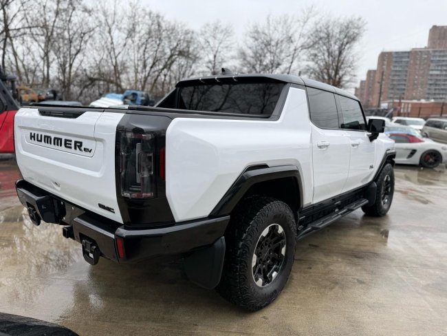 Salvage 2023 Gmc Hummer Edition 1 in White