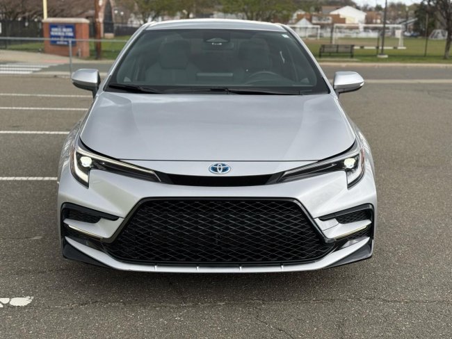 Salvage 2024 Toyota Corolla Le in Silver
