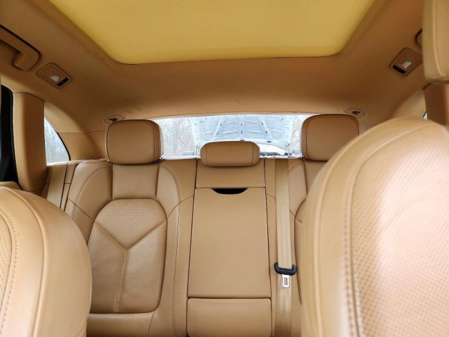 Salvage 2016 Porsche Macan S in Black