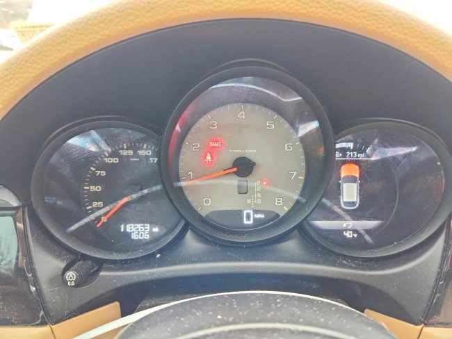 Salvage 2016 Porsche Macan S in Black