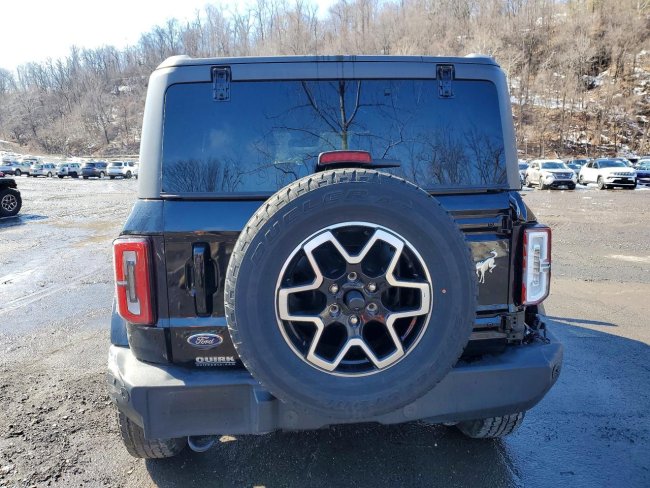 Salvage 2024 Ford Bronco  in Black