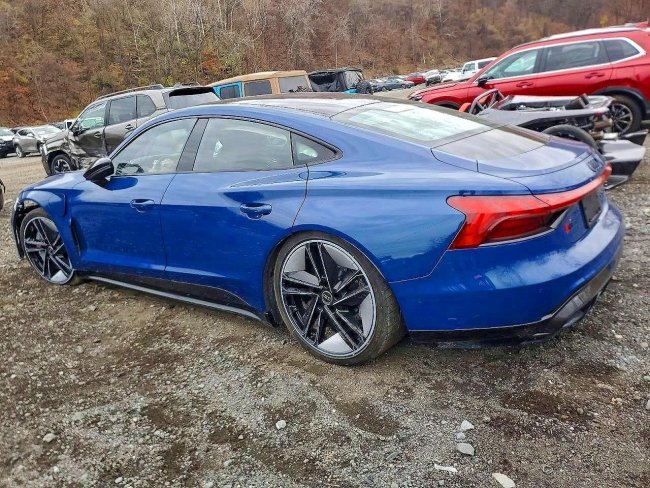 Salvage 2024 Audi Rs E-tron Gt in Blue