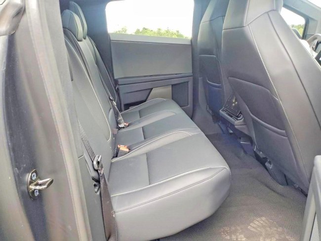 Salvage 2024 Tesla Cybertruck  in Gray