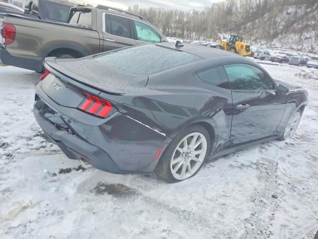 Salvage 2024 Ford Mustang Gt in Black