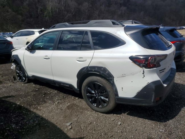 Salvage 2025 Subaru Outback Onyx Edition in Белый