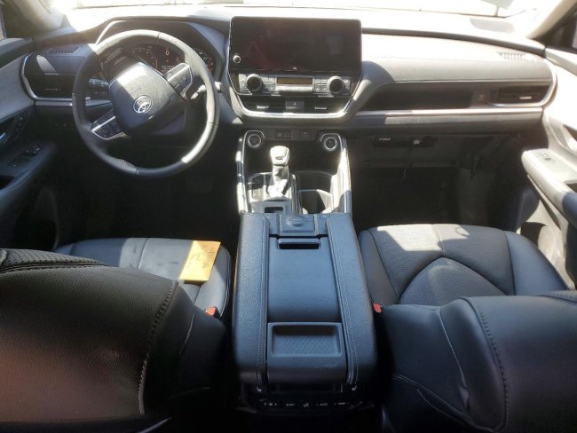 Salvage 2026 Toyota Grand Highlander Hybrid Limited in Black