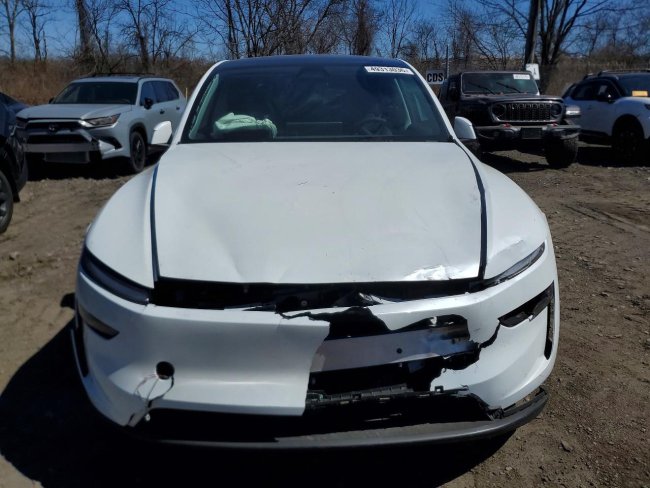 Salvage 2026 Tesla Model Y  in Белый
