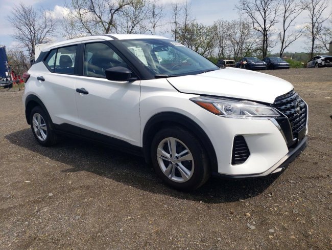 Salvage 2025 Nissan Kicks Play S in White