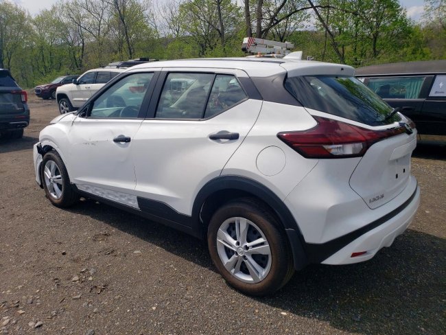 Salvage 2025 Nissan Kicks Play S in White