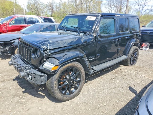 Salvage 2022 Jeep Wrangler Unlimited Sahara in Black