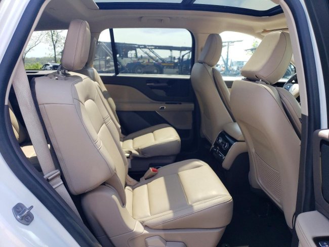 Salvage 2023 Lincoln Aviator  in White