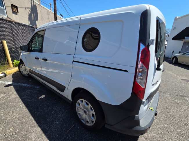 Salvage 2016 Ford Transit Connect in White