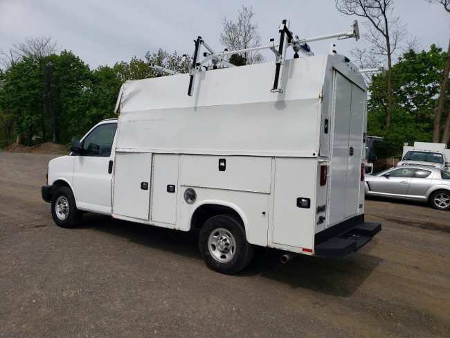 Salvage 2024 Chev Express  in White