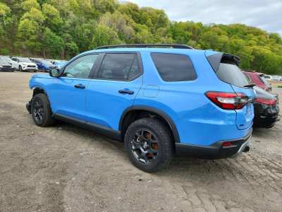 Salvage 2025 Honda Pilot Trailsport in Blue
