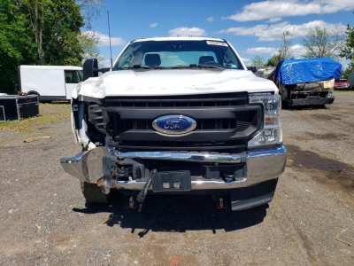 Salvage 2021 Ford F350  in White